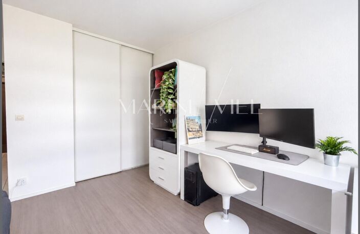Studio LMNP  5,14 % brut  La Défense — photo 2