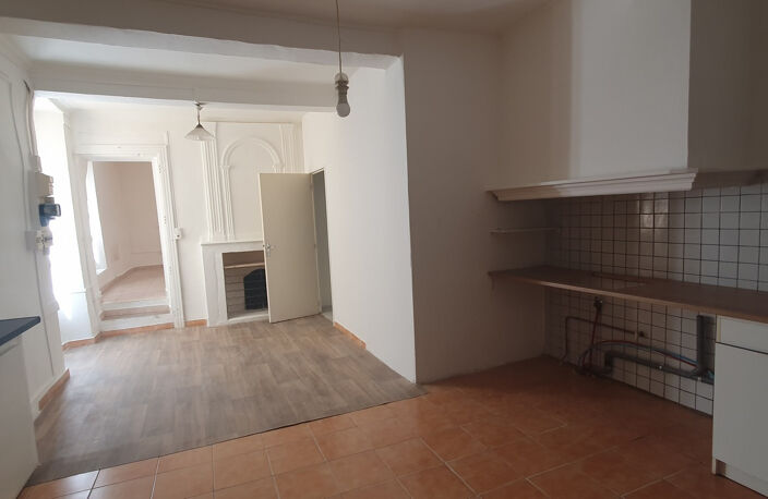 MAISON DE VILLAGE , CAVE ET GRENIER — photo 3