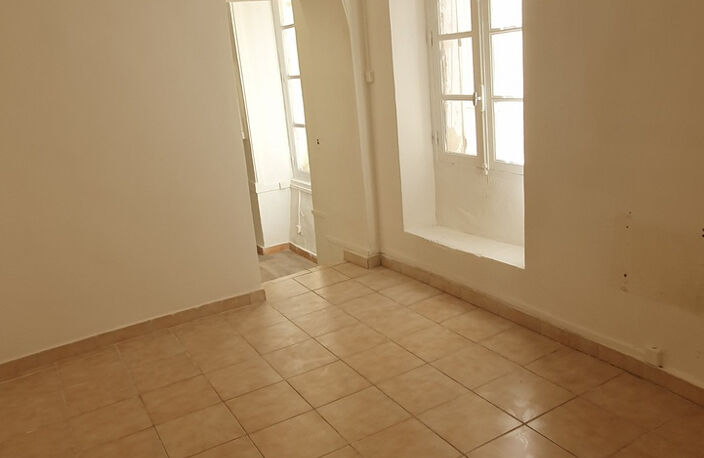 MAISON DE VILLAGE , CAVE ET GRENIER — photo 5