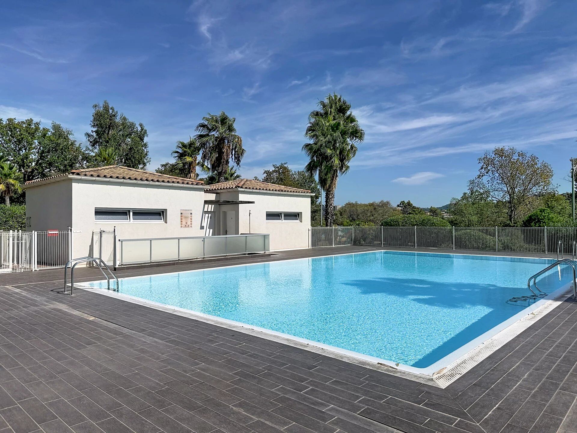 Appartement 2 pièces 45 m² · à Le Cannet · 45 m² · 328 600 €