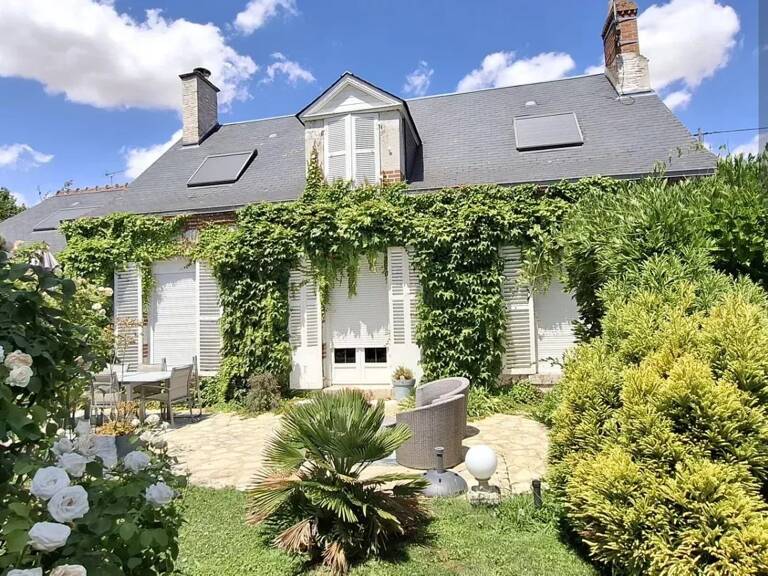 Ensemble immobilier à Avaray — photo 1