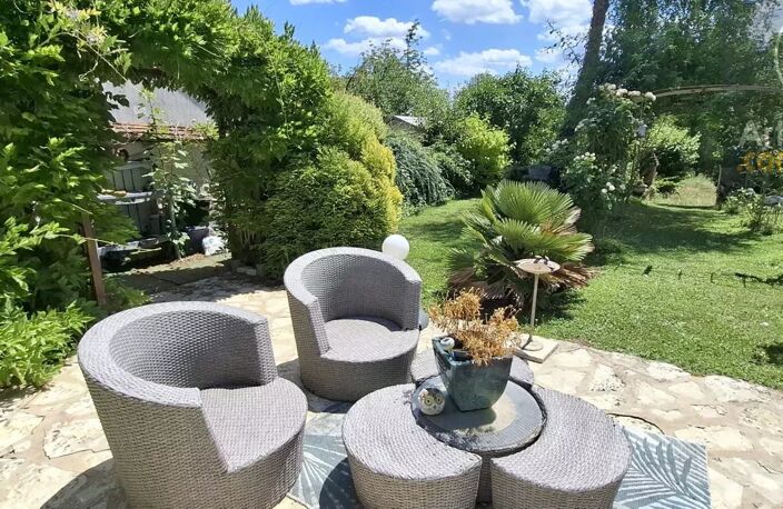 Ensemble immobilier à Avaray — photo 2