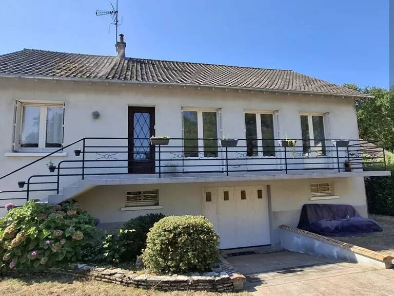 Saint-Laurent-Nouan : Maison Familiale de 116 m² avec Sous-Sol et Jardin Clos — photo 1