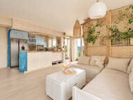 HYÈRES - T3 DE 68.63M2 AVEC LOGGIA FERMÉE - STATIONNEMENT - — photo 4