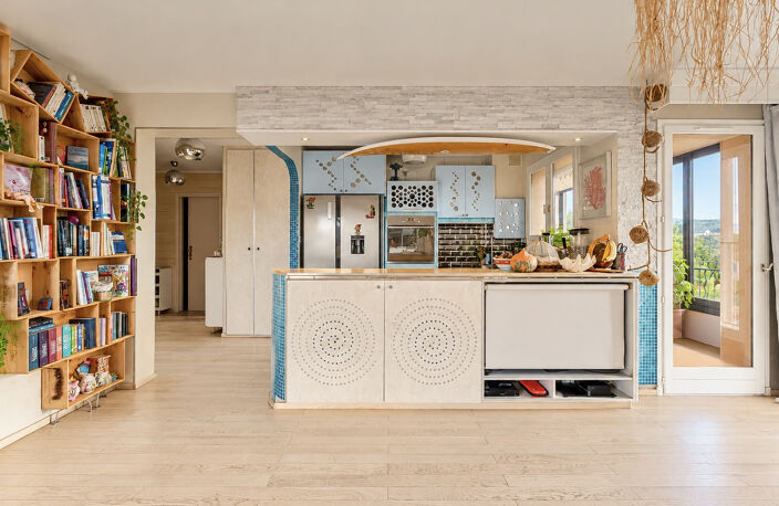 HYÈRES - T3 DE 68.63M2 AVEC LOGGIA FERMÉE - STATIONNEMENT - — photo 5
