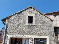 Dépt. 07 - A VENDRE à RUOMS - Ancien Bâtiment de 300 m2 - Pa — photo 3
