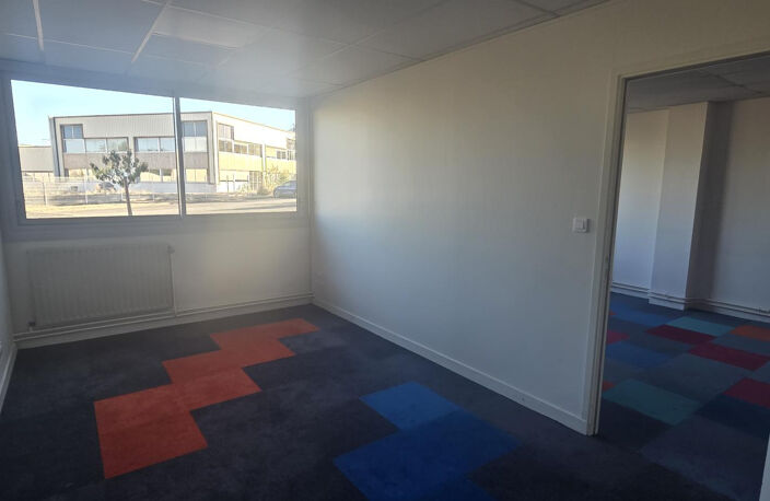BUREAUX A LOUER Beaucouzé — photo 2