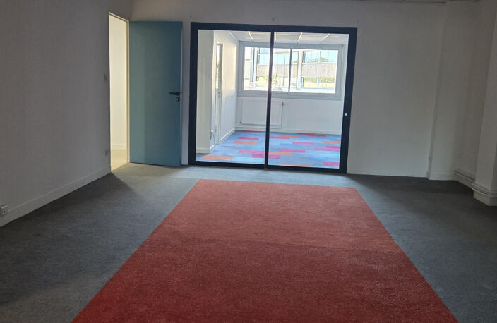 BUREAUX A LOUER Beaucouzé — photo 4