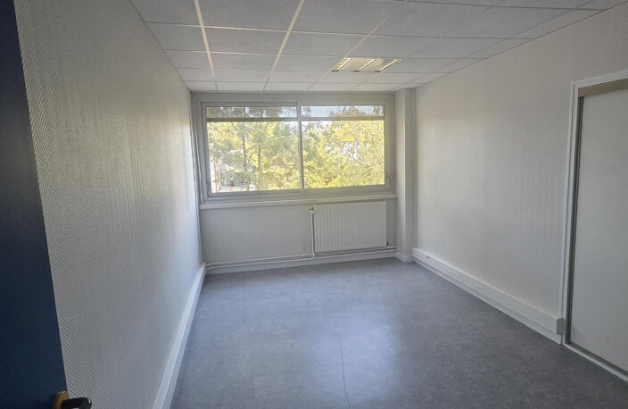 BUREAUX A LOUER Beaucouzé — photo 2