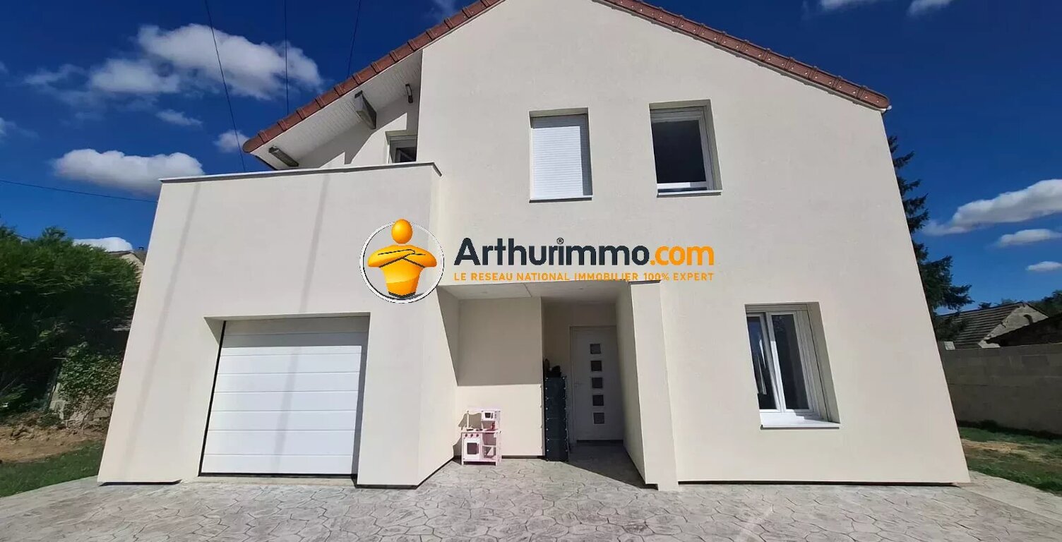 BELLE MAISON FAMILIALE  AVEC GARAGE, PISCINE, TERRAIN DE 1000 M² — photo 1