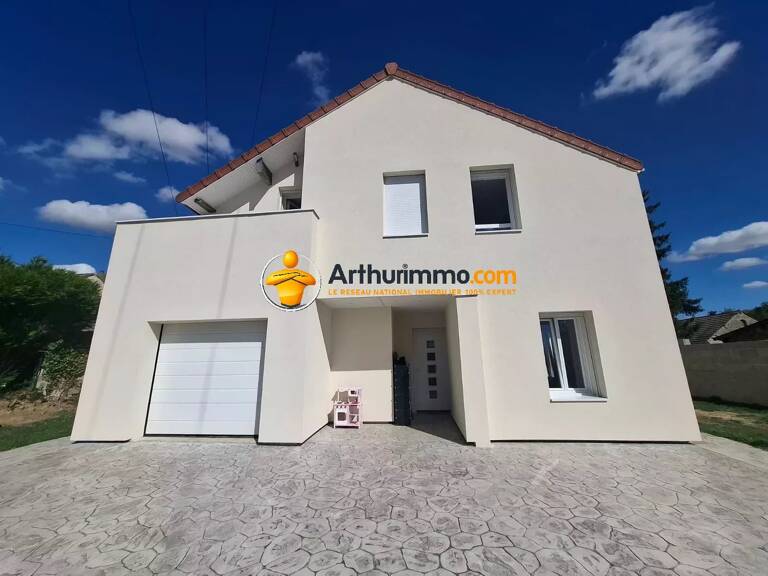 BELLE MAISON FAMILIALE  AVEC GARAGE, PISCINE, TERRAIN DE 1000 M² — photo 1