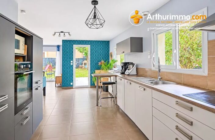 CHÂTEAUBOURG – MAISON 134 M² – 4 CHAMBRES – TERRAIN PLEIN SUD SANS VIS-À-VIS — photo 4