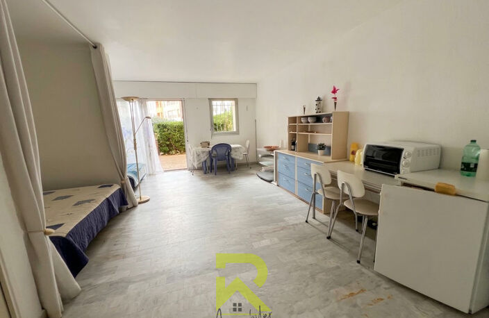 LE CAP D'AGDE-GRAND STUDIO CABINE EN REZ-DE-TERRASSE — photo 4