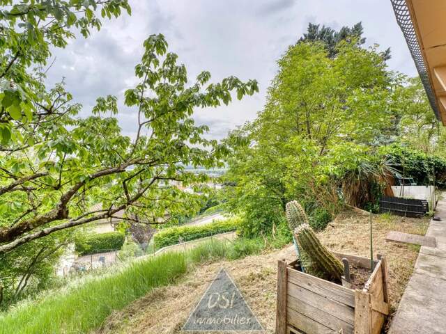 MONTLUEL VILLE HAUTE - T4 REZ-DE-JARDIN – 45 m² HABITABLES + POTENTIEL 86,98 m² – VUE EXCEPTIONNELLE – TERRASSE & 2 PARKINGS — photo du bien
