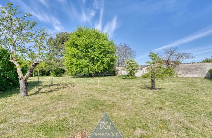 DAGNEUX --   TERRAIN RARE – 698 m² – SECTEUR TRÈS RECHERCHÉ – LIBRE CONSTRUCTEUR   — photo 3