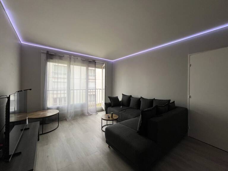 A LOUER - APPARTEMENT de 2 pièces situé à proximité du Centre Ville de CHARTRES — photo 1