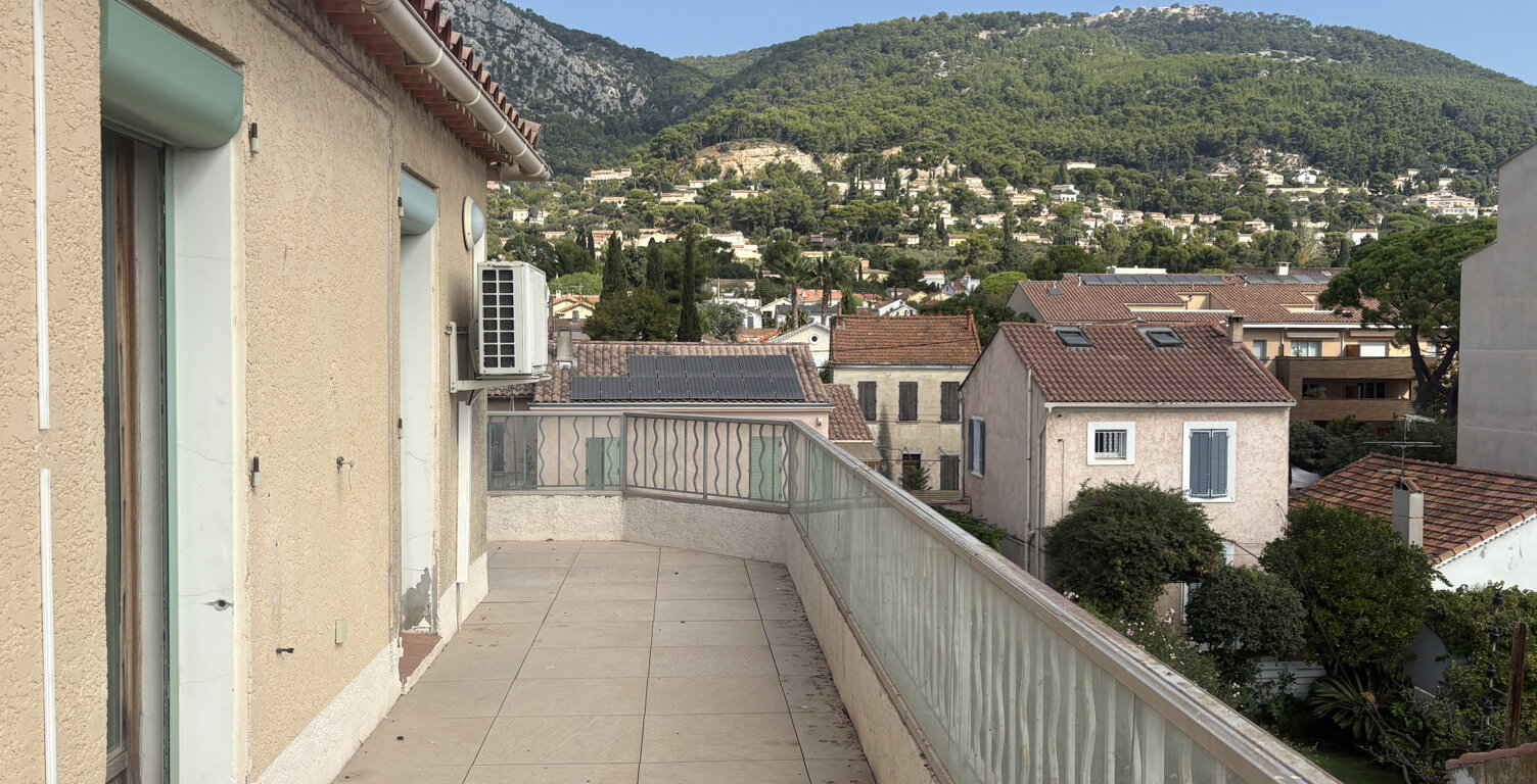 TOULON - BRUNET: Incroyable appartement T4 de112 m2 en derni — photo 1
