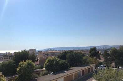 Appartement 3 pièces 830 €