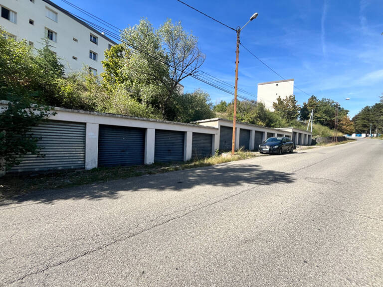 Garage Laragne Monteglin 1 pièce(s) — photo 1
