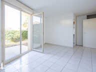 À vendre : Bel appartement en rez-de-jardin, avec places de parking dans une résidence calme sécurisée — photo 2