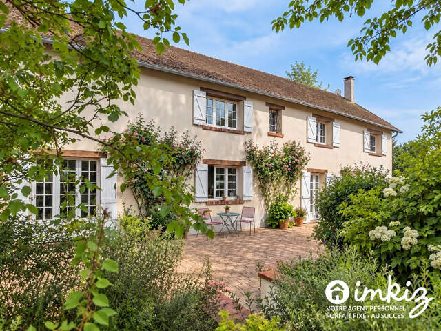 Magnifique maison familiale baignée de verdure — photo du bien