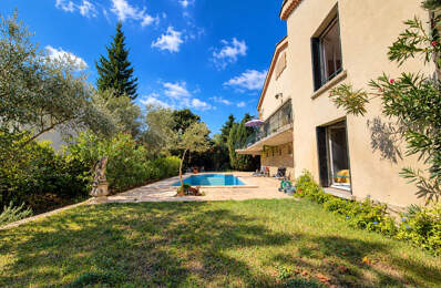 Villeneuve-lès-Avignon   Maison indépendante 8 pièces de 212 — photo du bien