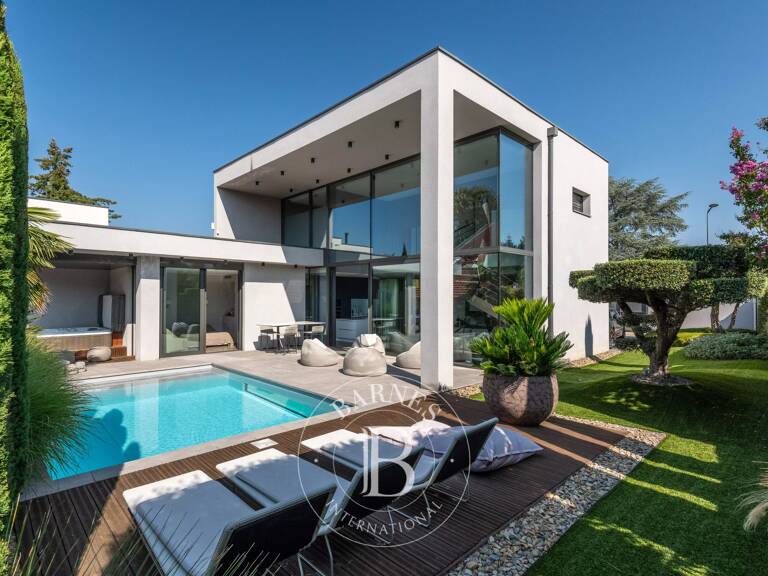 EXCLUSIVITÉ – SAINTE-FOY-LÈS-LYON | Propriété d’architecte par Vieillard de 220 m² — photo 1