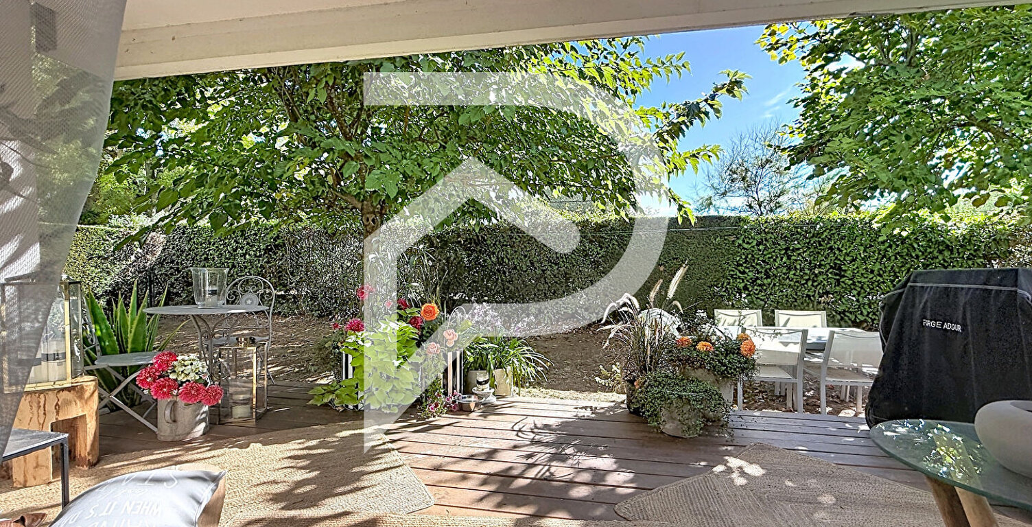 HYPER CENTRE - APPARTEMENT T3 AVEC JARDIN DE PLUS DE 250 M² — photo 1