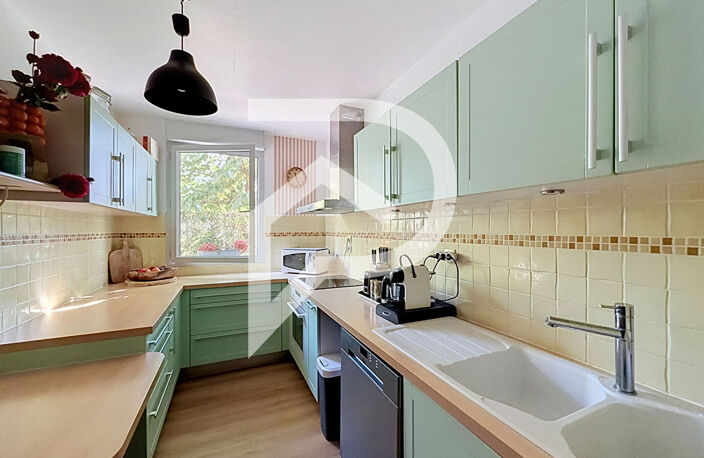 HYPER CENTRE - APPARTEMENT T3 AVEC JARDIN DE PLUS DE 250 M² — photo 3