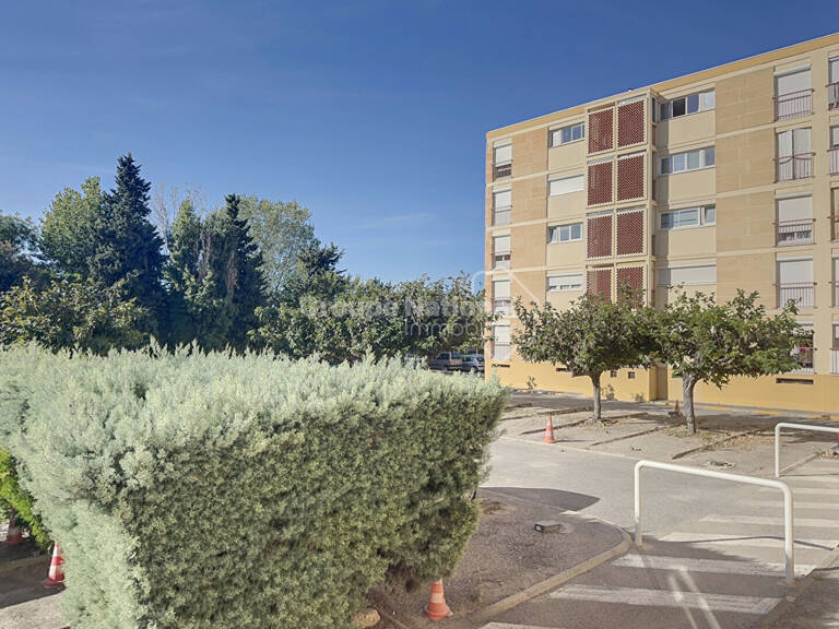 Rognac, Appartement de type 3 avec cave privative — photo 1
