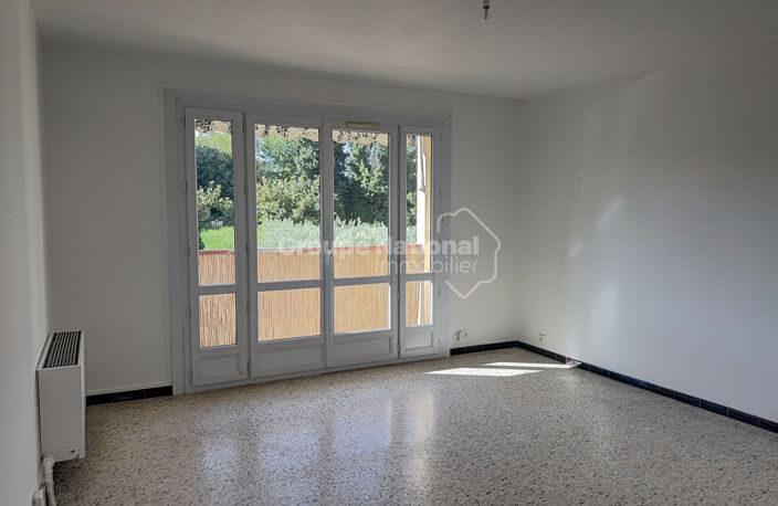 Rognac, Appartement de type 3 avec cave privative — photo 4