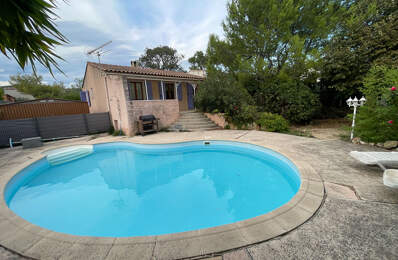 Maison de plain-pied de 80 m² avec piscine - La Fare les oliviers — photo du bien
