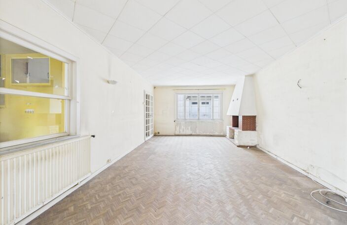 Maison de ville, trois chambres avec jardin et dépendance  Centre de Guîtres — photo 3