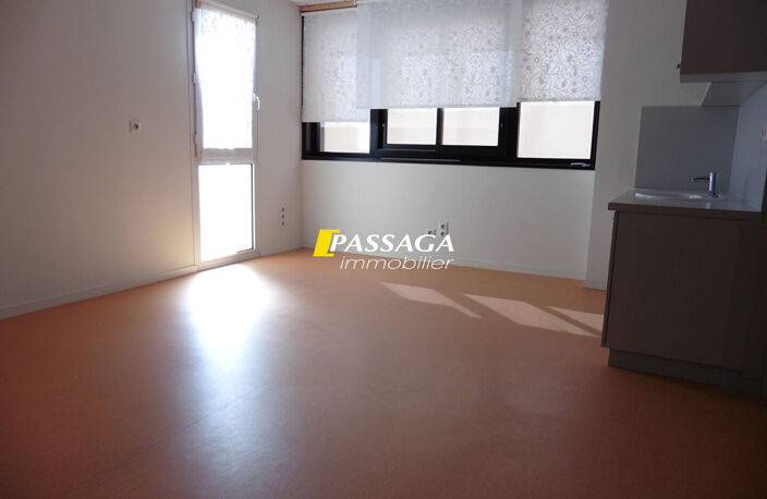 LAISSAC : Local situé dans une Maison Médicale. — photo 3