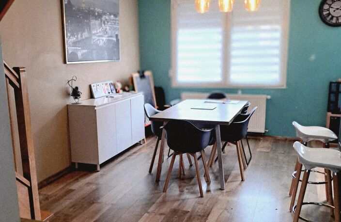 Maison avec jardin et garage — photo 2