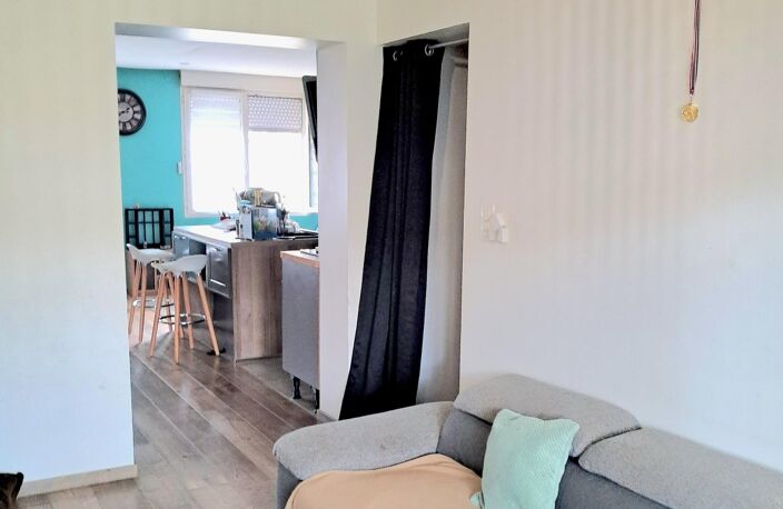 Maison avec jardin et garage — photo 4