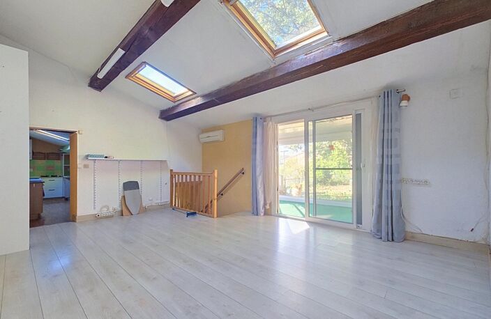 Un duplex lumineux avec grand jardin privatif, garage et vue dominante sur Bédarieux. — photo 4