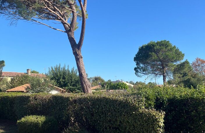 Terrain 800 m2 constructible sur Vayres — photo 2