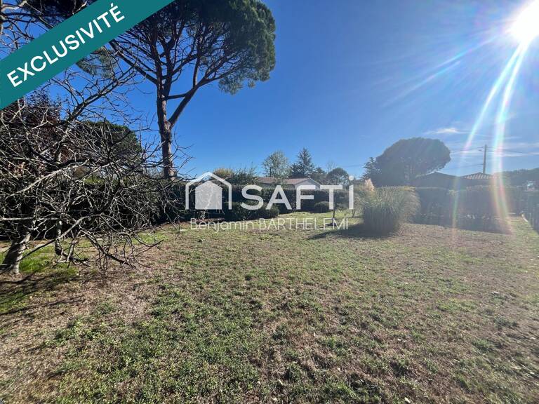 Terrain 800 m2 constructible sur Vayres — photo 1