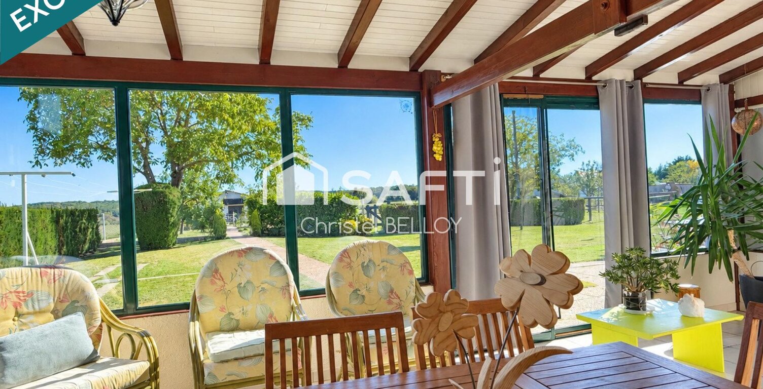 Maison de plain-pied de 147m2 - écurie 3 boxes - abri à chevaux - terrain de 5624m2. — photo 1