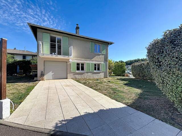 Maison individuelle au coeur d'un joli quartier — photo du bien
