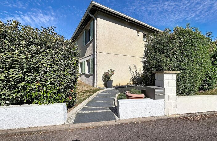 Maison individuelle au coeur d'un joli quartier — photo 3