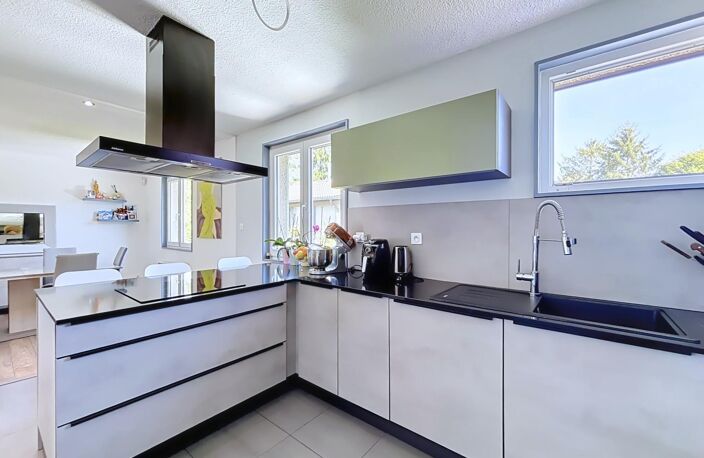 Maison individuelle au coeur d'un joli quartier — photo 4