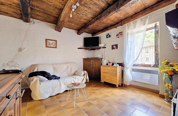Charmante maison de village avec cheminée au cœur de Saint-Étienne-Estréchoux  Idéal premier achat ou pied-à-terre — photo 3