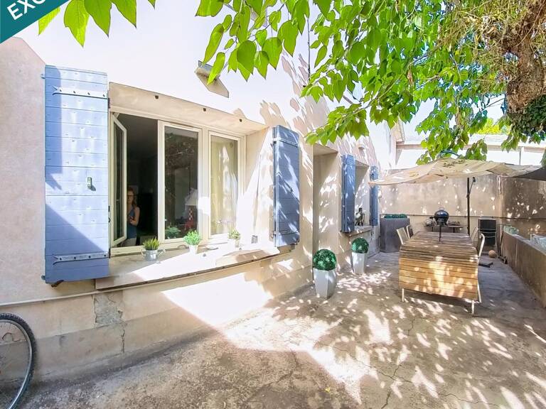 Maison de ville rénovée avec jardin et terrasse — photo 1