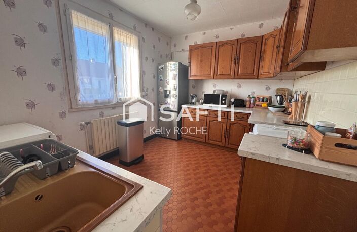 Maison 4 pièces 78 m²  3 chambres   La Loupe — photo 2