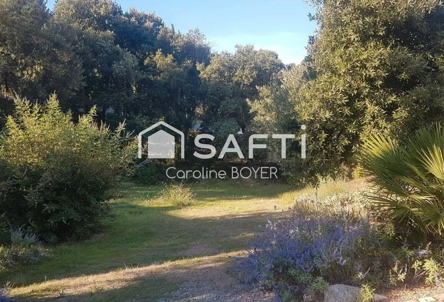 Terrain constructible de 1000m2 — photo 1