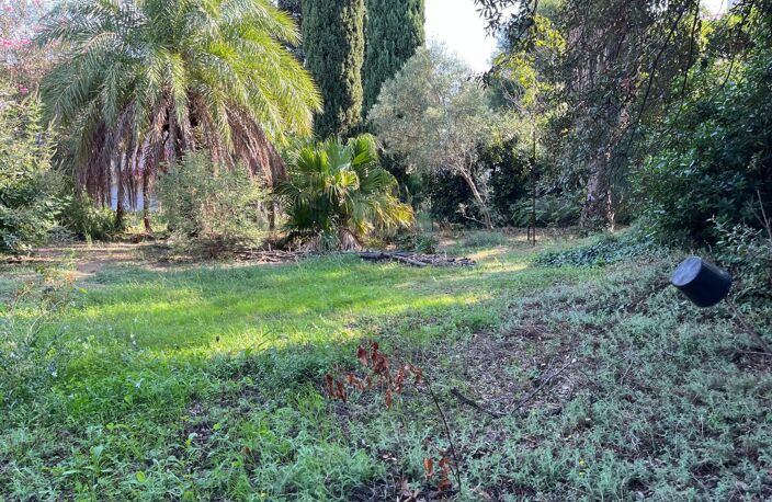 Terrain constructible de 1000m2 — photo 2
