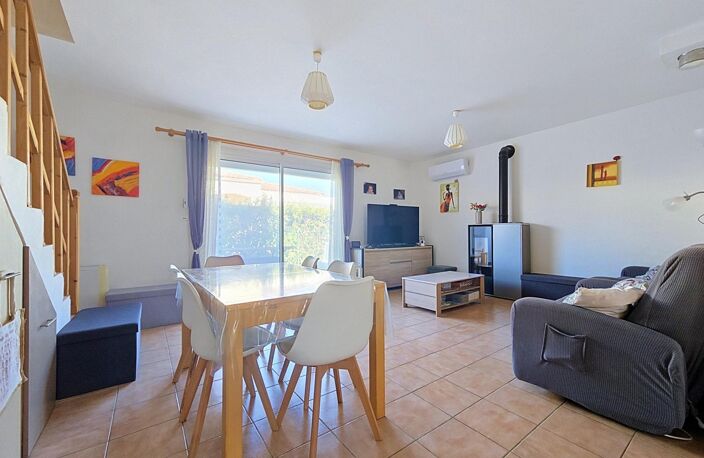 Une agréable villa familiale avec bel espace de vie, extérieur et stationnements privatifs dans un quartier recherché d'Hérépian. — photo 4