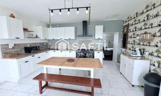 Maison 8 Pièces 217 m² à vendre à Saint-Romans-lès-Melle (79500)
